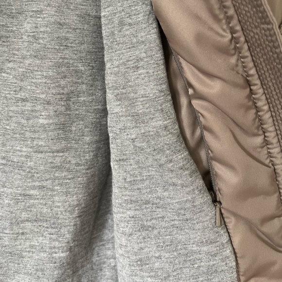 The Group by Babaton Gilman Bomber - Picture 13 of 14